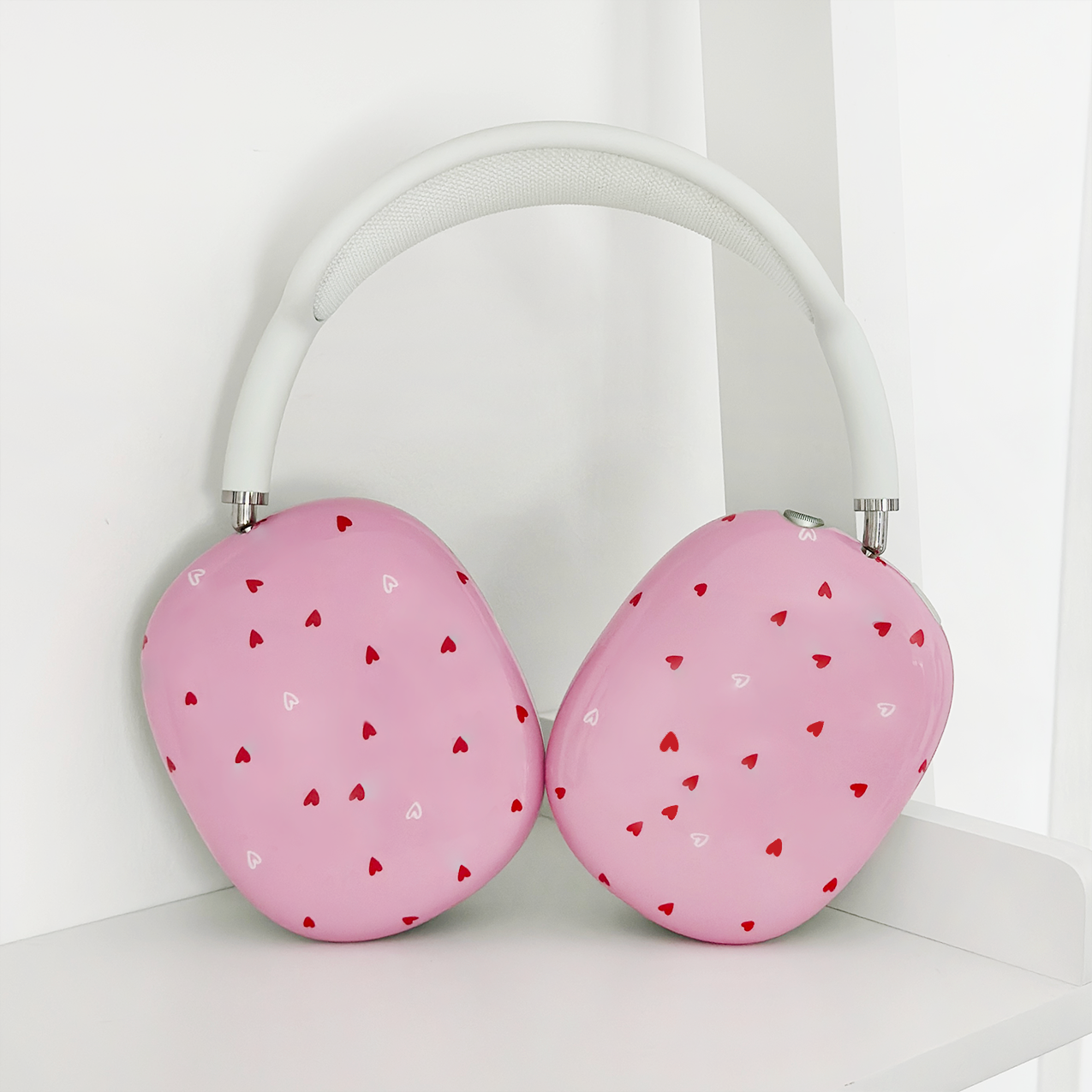 AirPods Max Case - Cute Hearts | Earphone Cases | Coconut Lane AirPods Max Case - Cute Hearts | Earphone Cases | Coconut Lane