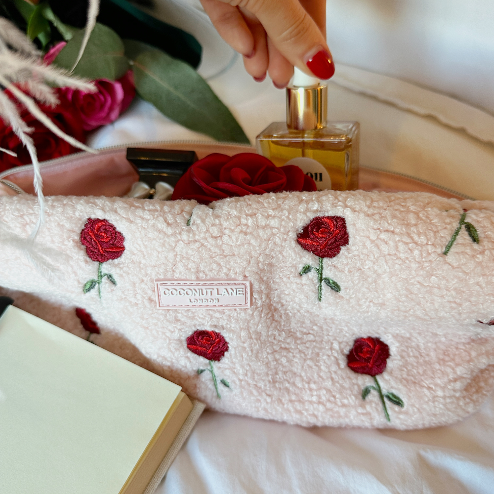 Magic Lifestyle Pouch - Embroidered Roses Teddy