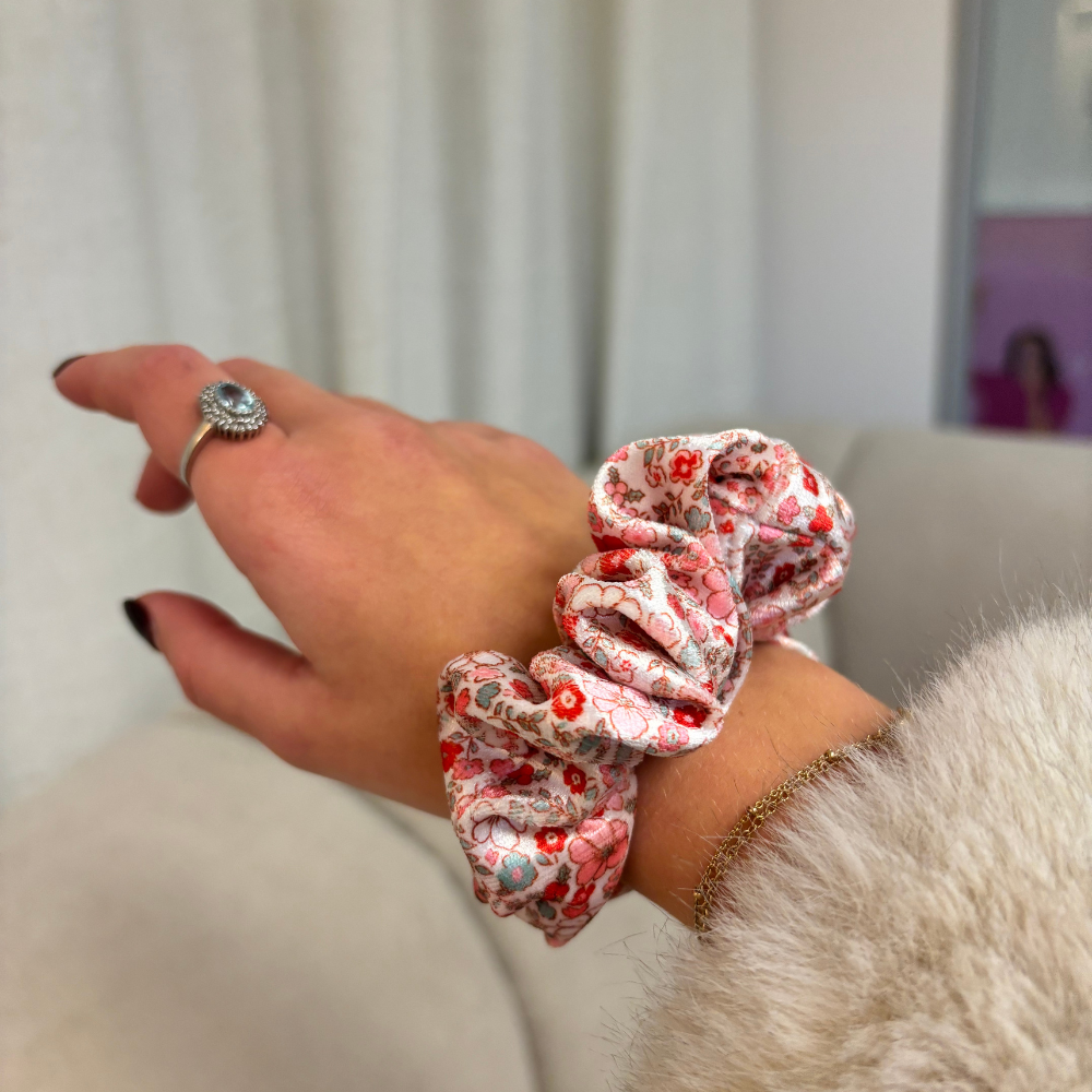 Chrismas Flowers Scrunchie