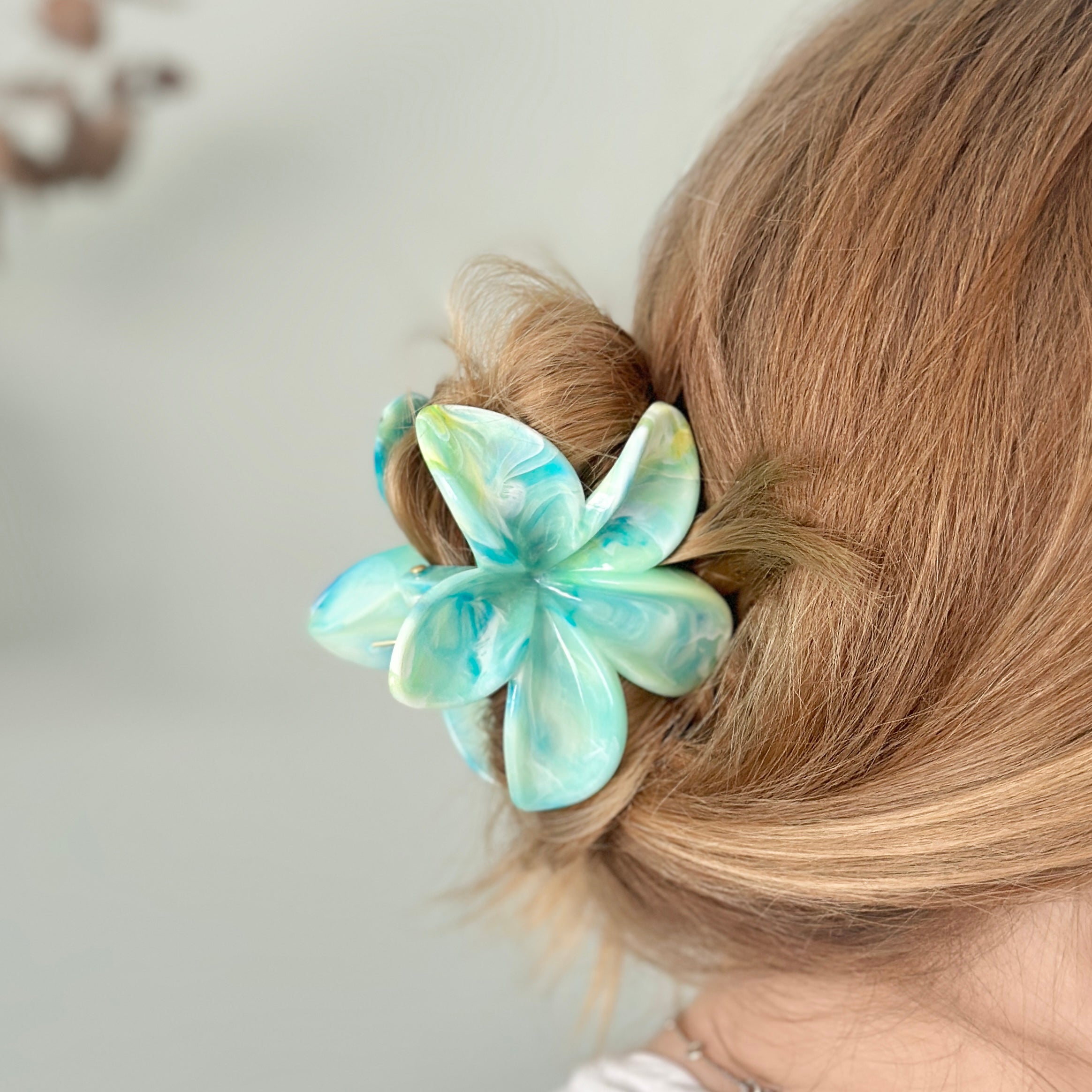 Tropical Flower Claw Clip - Blue & Green – Coconut Lane