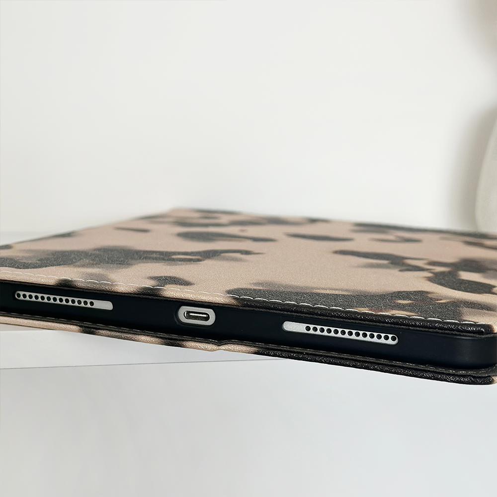 Ivory Tort iPad Case