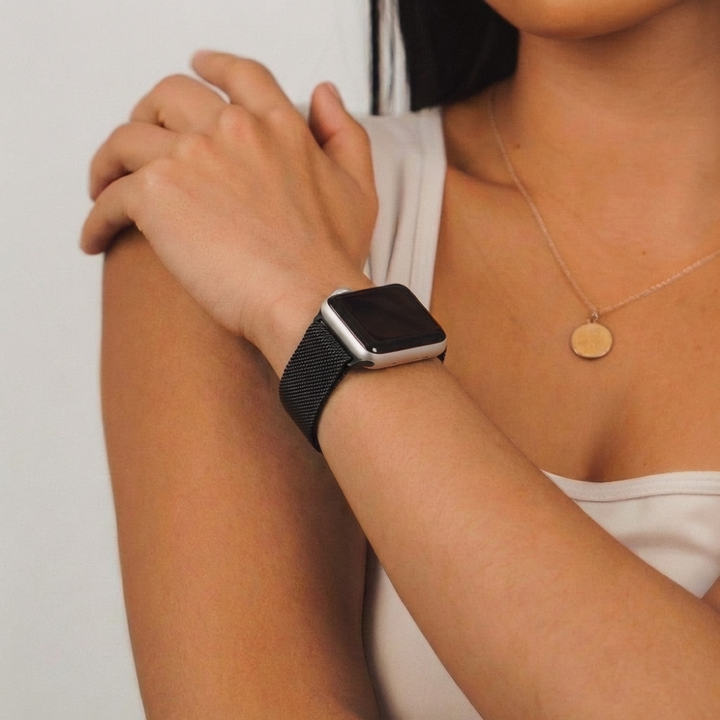 Magnetic Chain Apple Watch Strap - Black