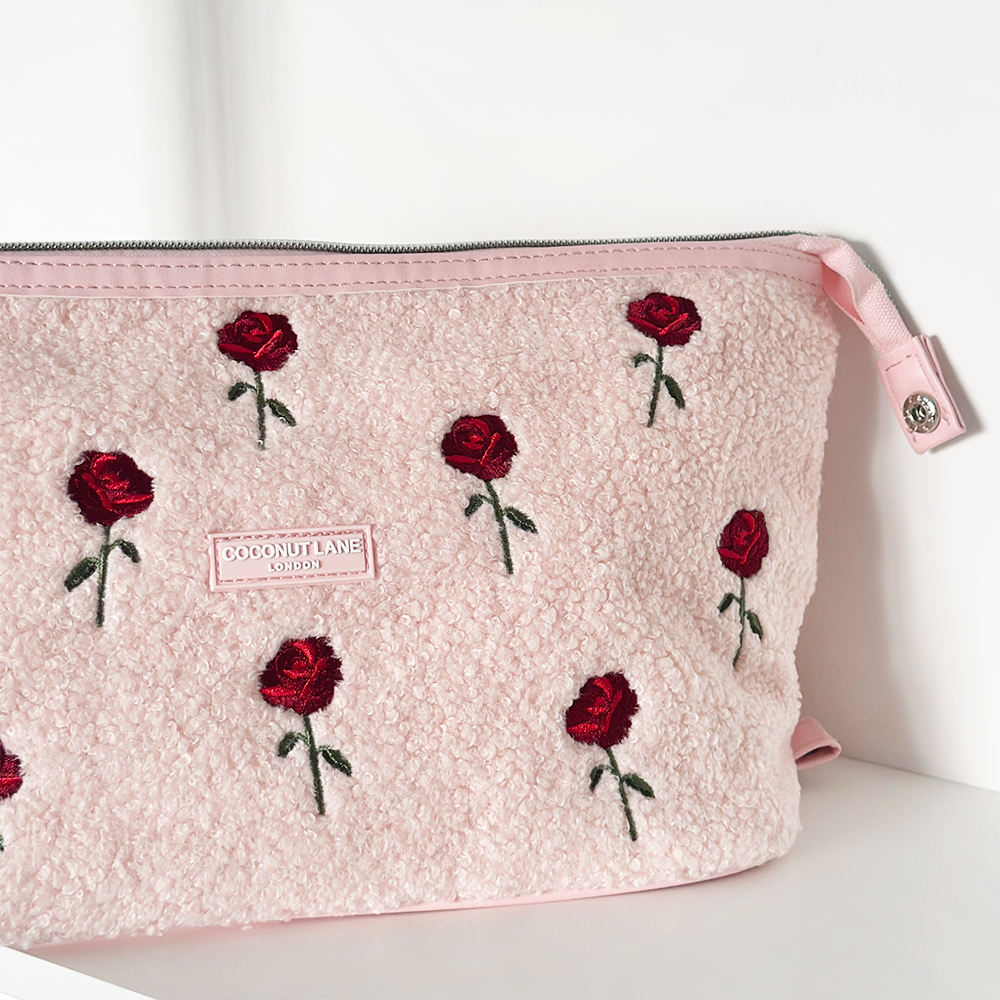 Magic Lifestyle Pouch - Embroidered Roses Teddy