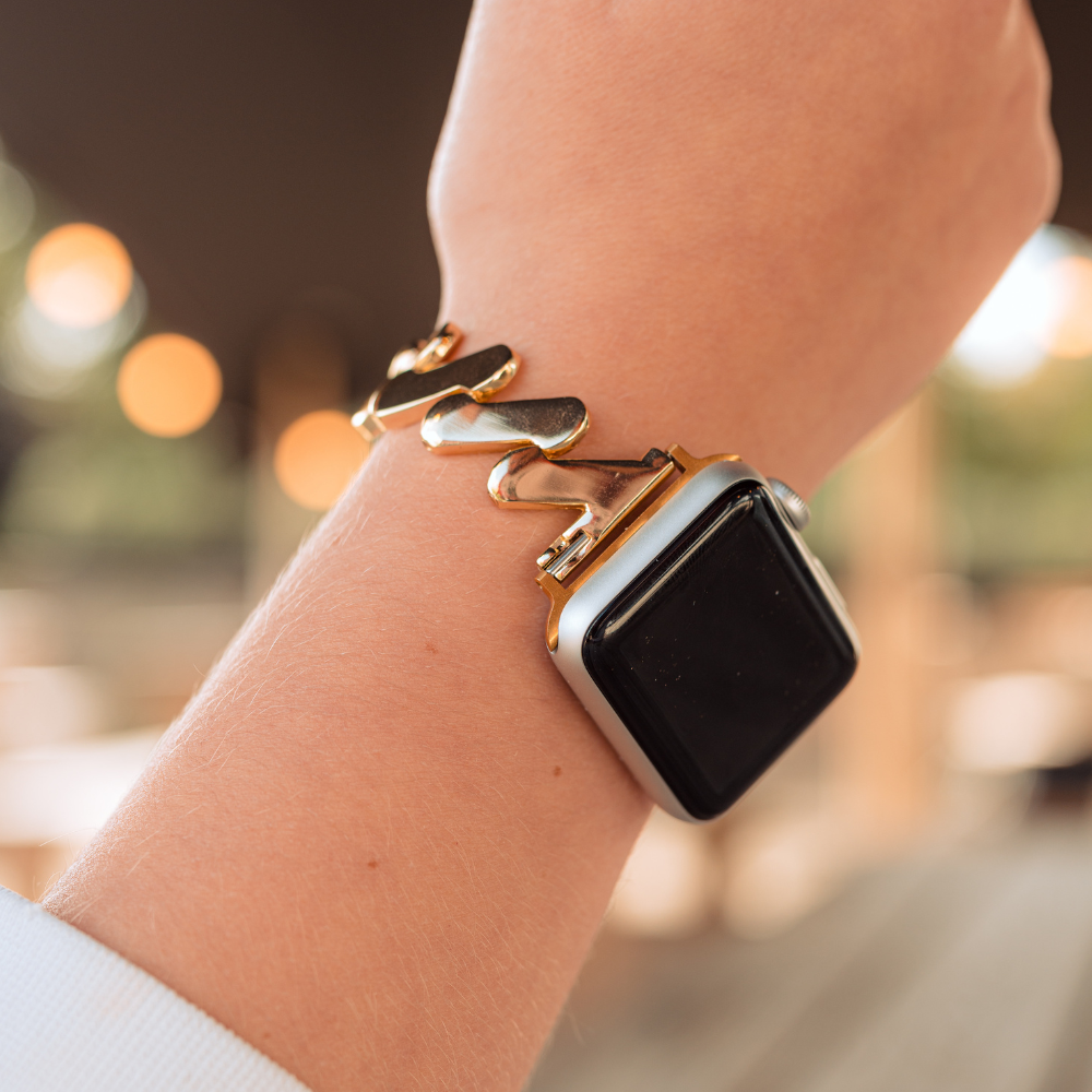 Get Wavy Apple Watch Strap - Gold