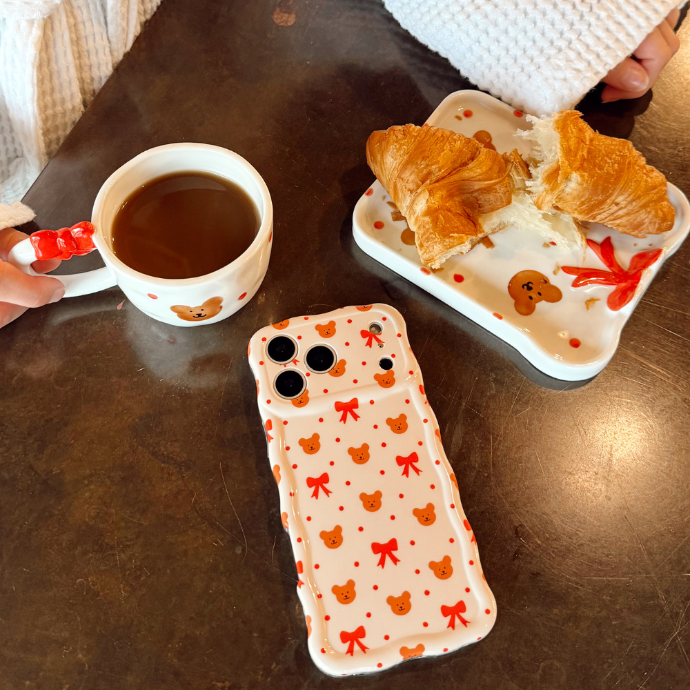 Wavy Phone Case - Beary Cute