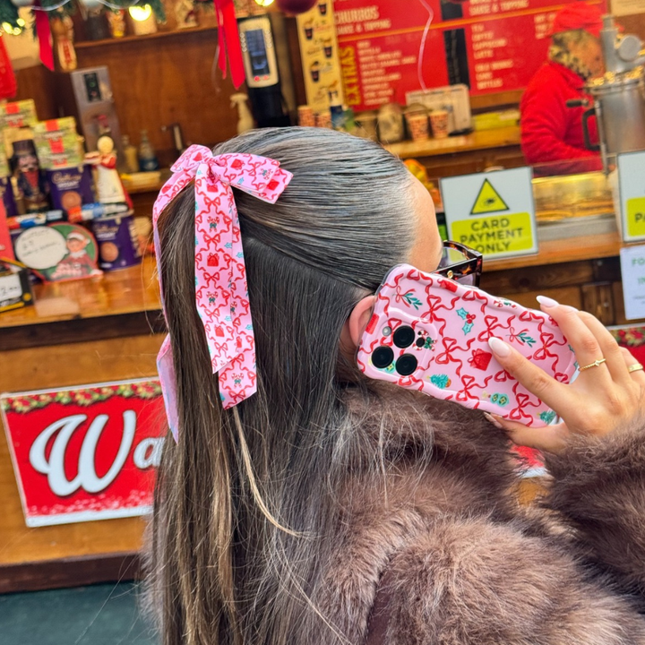 Wavy Phone Case - Christmas Kisses