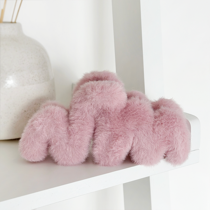 Squiggle Faux Fur Claw Clip - Pink