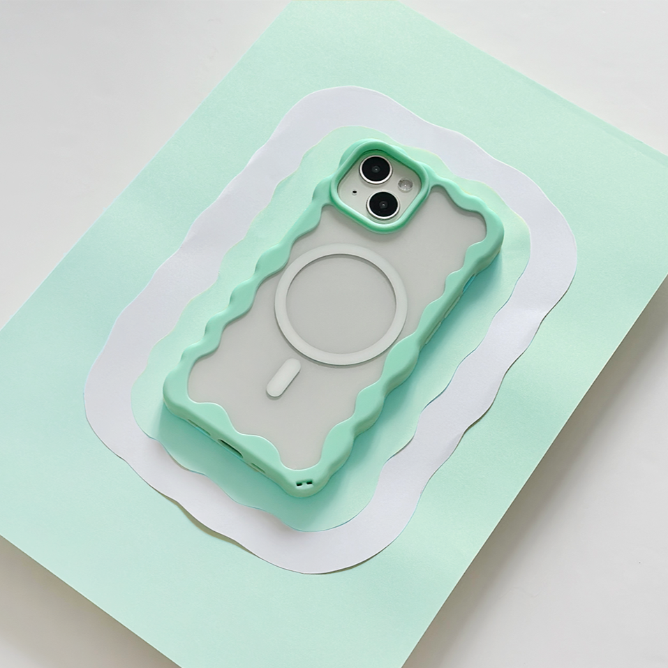 Wavy MagSafe Clear Phone Case - Mint