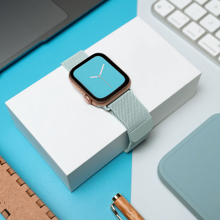 Magnetic Chain Apple Watch Strap - Sky Blue